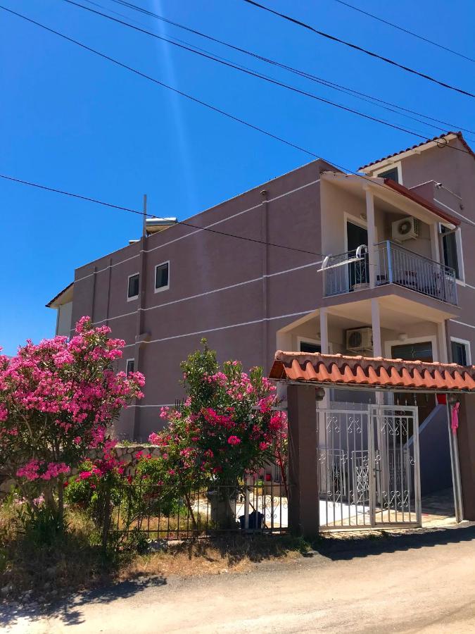 Apartments Villa Dovinefa Ksamil Esterno foto