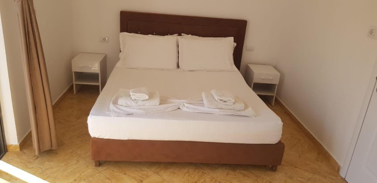 Apartments Villa Dovinefa Ksamil Esterno foto