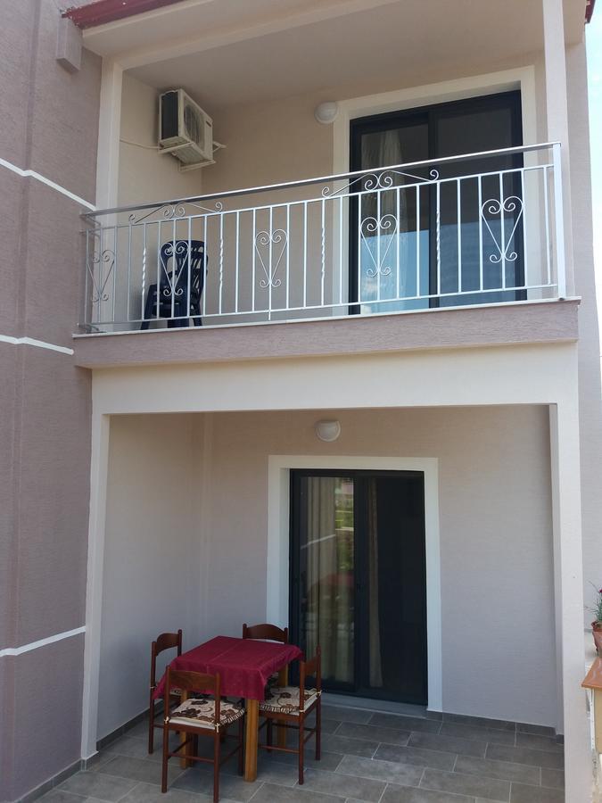 Apartments Villa Dovinefa Ksamil Esterno foto