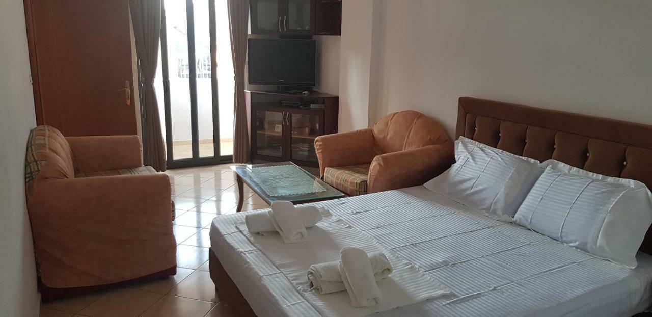 Apartments Villa Dovinefa Ksamil Esterno foto